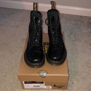 Dr martens 1460 women’s